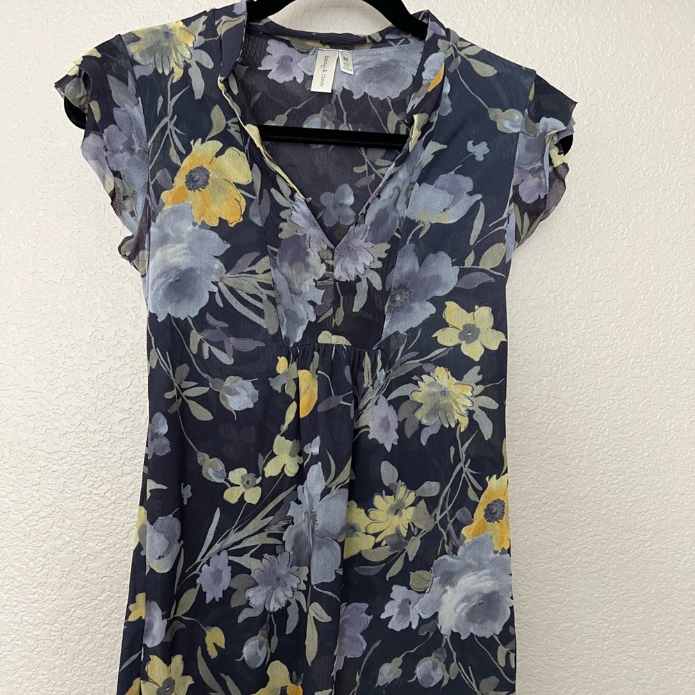 Daisy & Clover top, size M